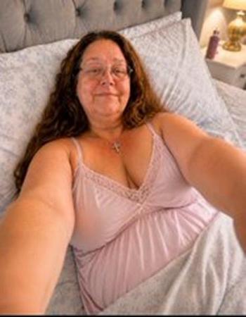 MARY, 52  female escort, Yakima